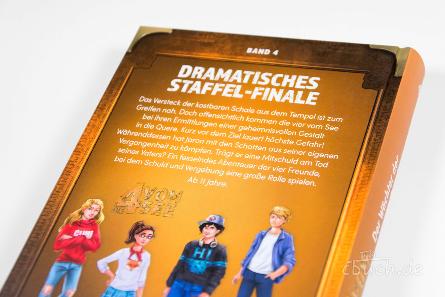 Buchrückseite von Die 4 vom See Band 4 mit Figuren und Text