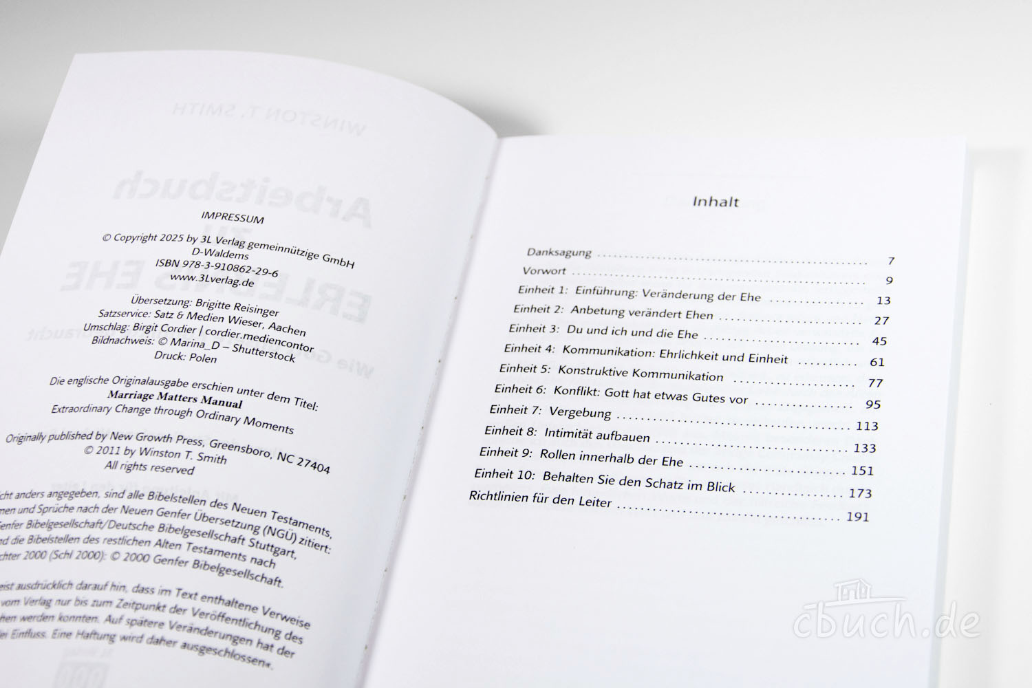 Buchseite mit Impressum und Inhaltsverzeichnis einer Ehe-Rat Offenes Buch mit Impressum links und Inhaltsverzeichnis rech