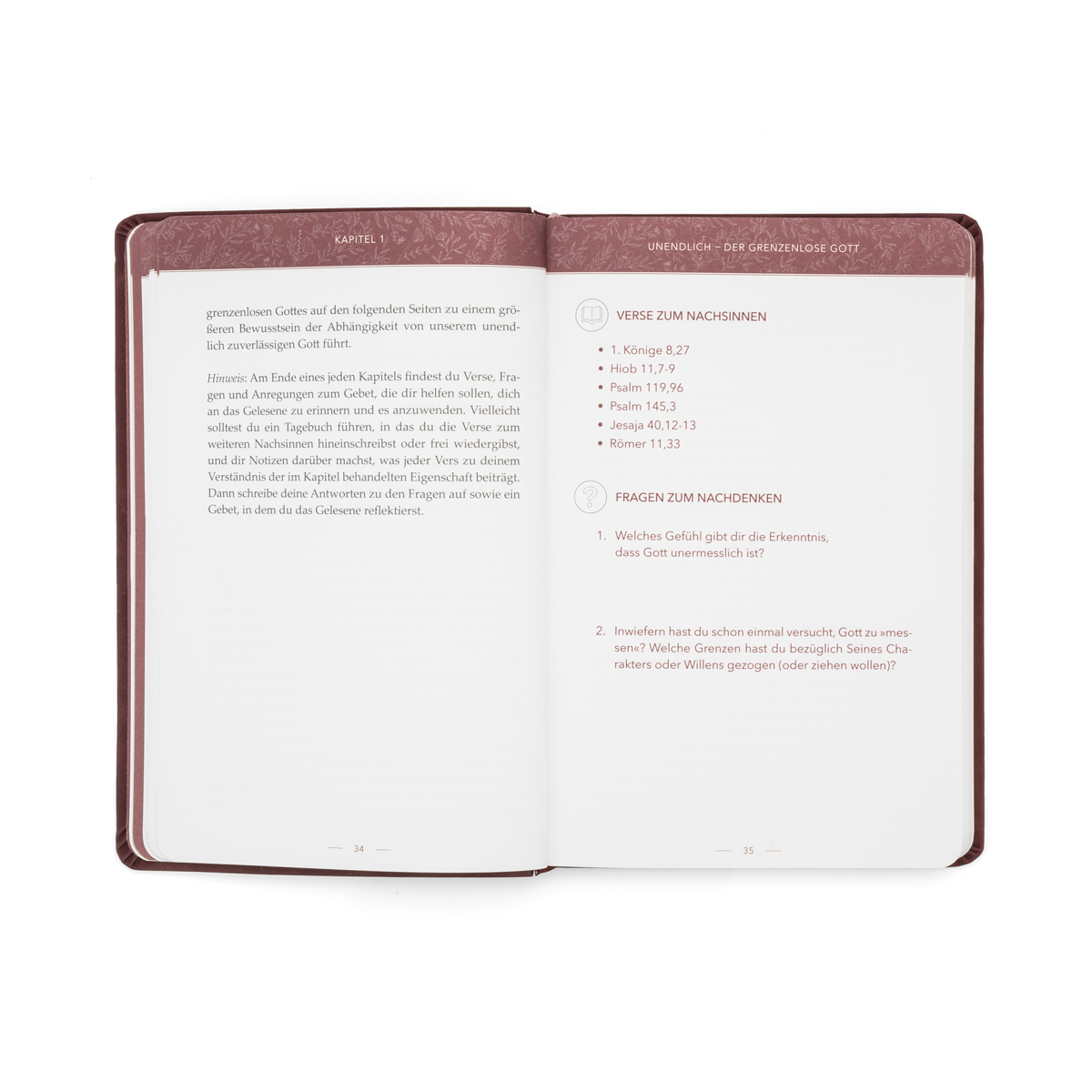 Offenes Buch mit Text, Bibelversen und Reflexionsfragen auf