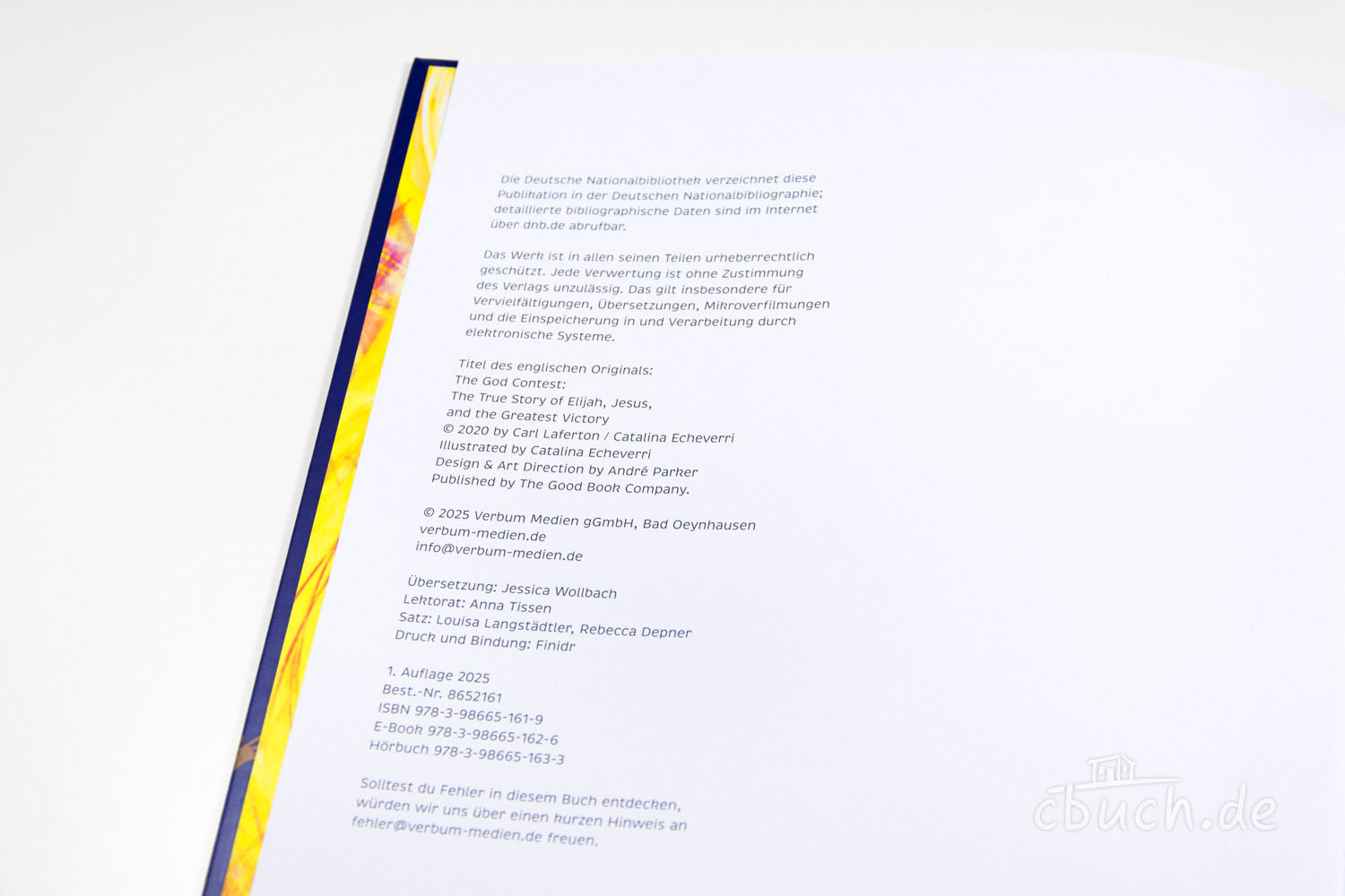 Impressumsseite eines Buchs mit Verlags- und Copyright-Angab Impressumsseite mit Verlagsinformationen und ISBN eines Buch