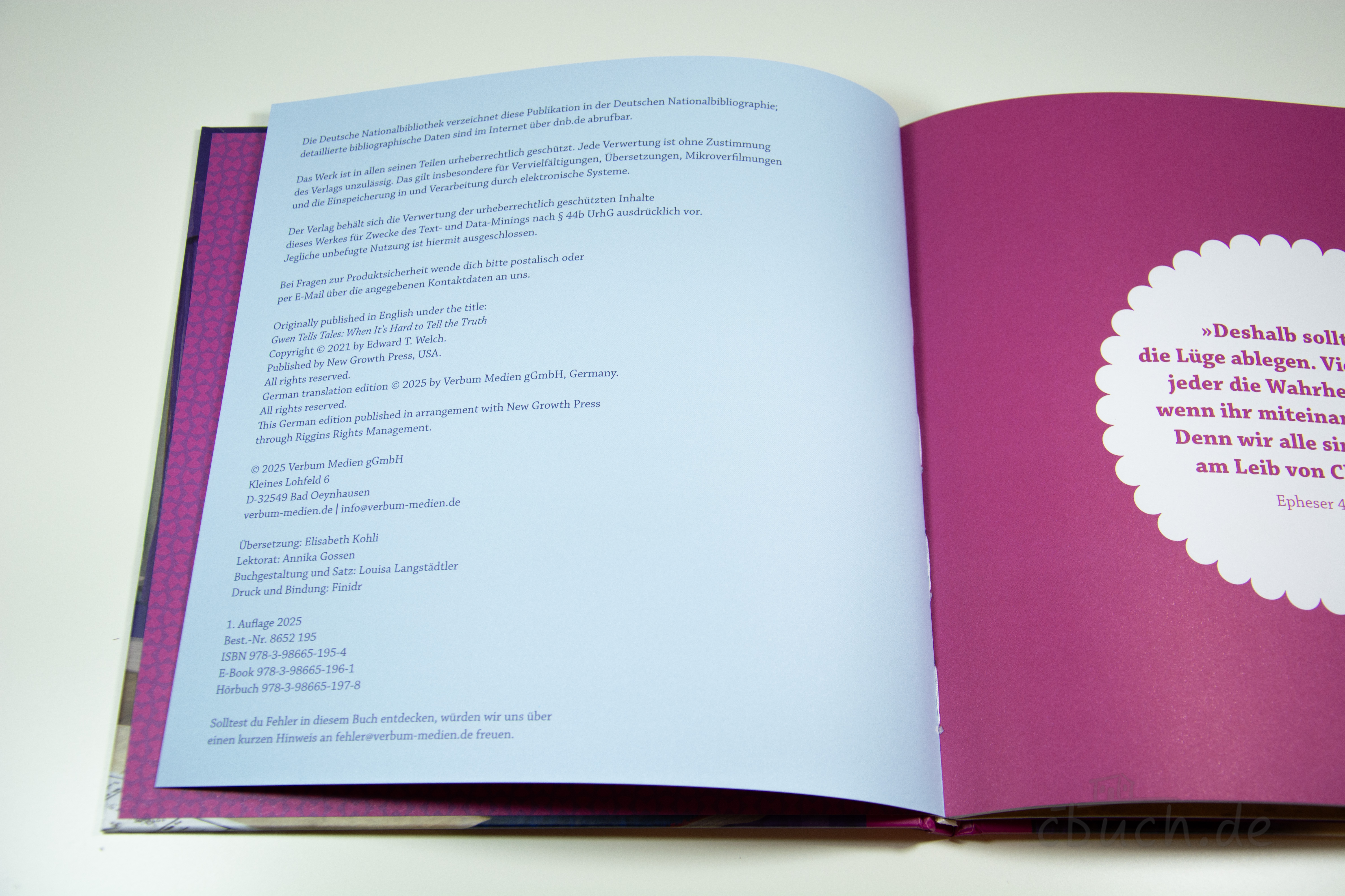 Innenansicht des Kinderbuchs „Welch: Julia nimmt’s nicht so genau“ von Verbum Medien mit Impressumsseite und Bibelvers über Wahrheit und Lüge.