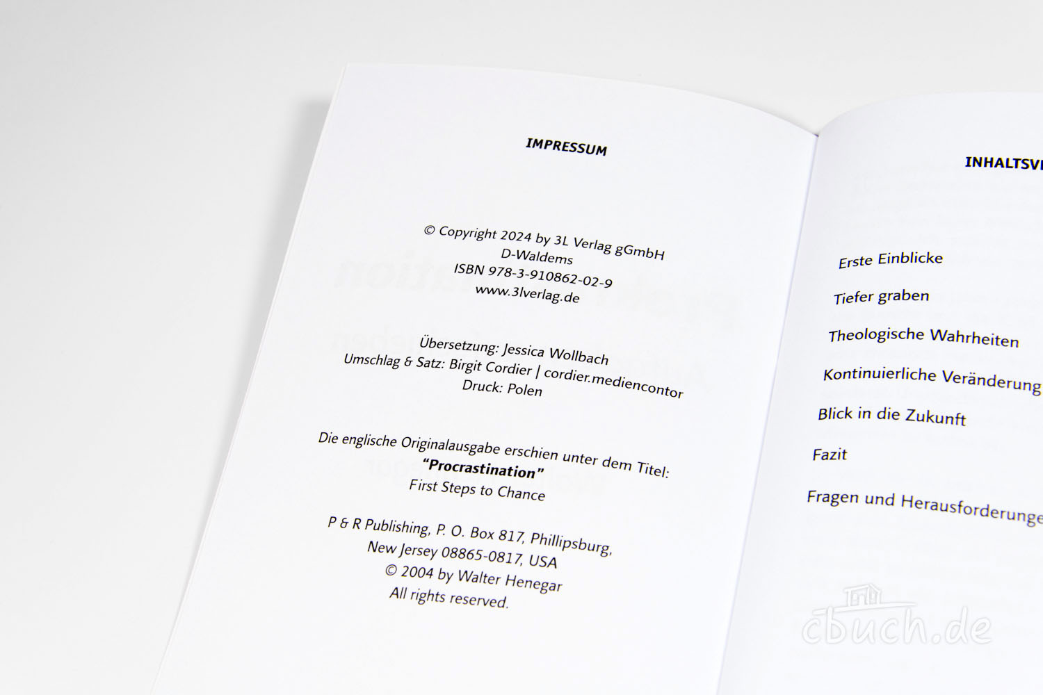 Offenes Buch zeigt Impressum und Inhaltsverzeichnis