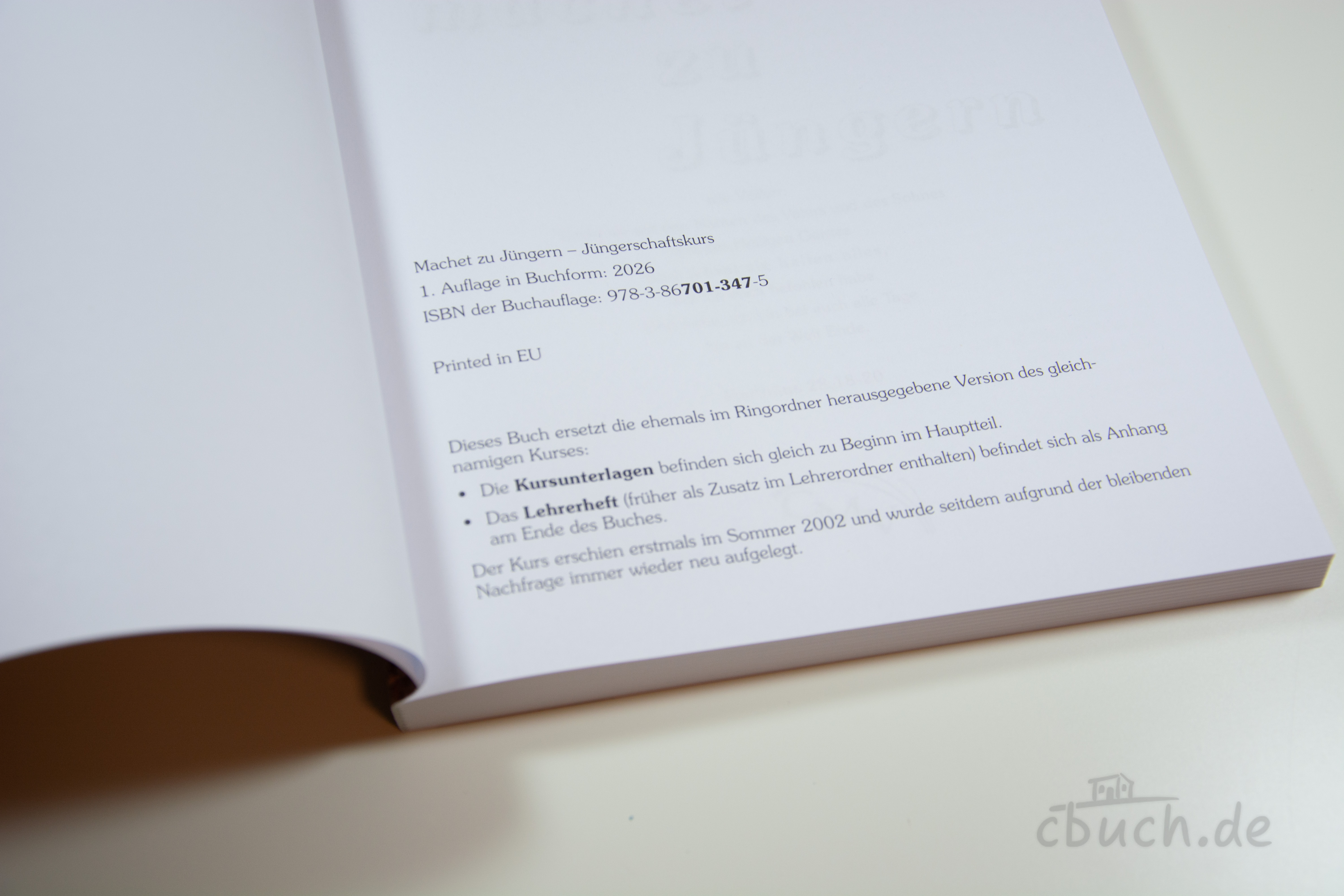 Aufgeschlagenes Buch „Machet zu Jüngern - Jüngerschaftskurs“ von CMV, ein Jüngerschaftskurs für reifere Christen zur Begleitung neubekehrter Christen