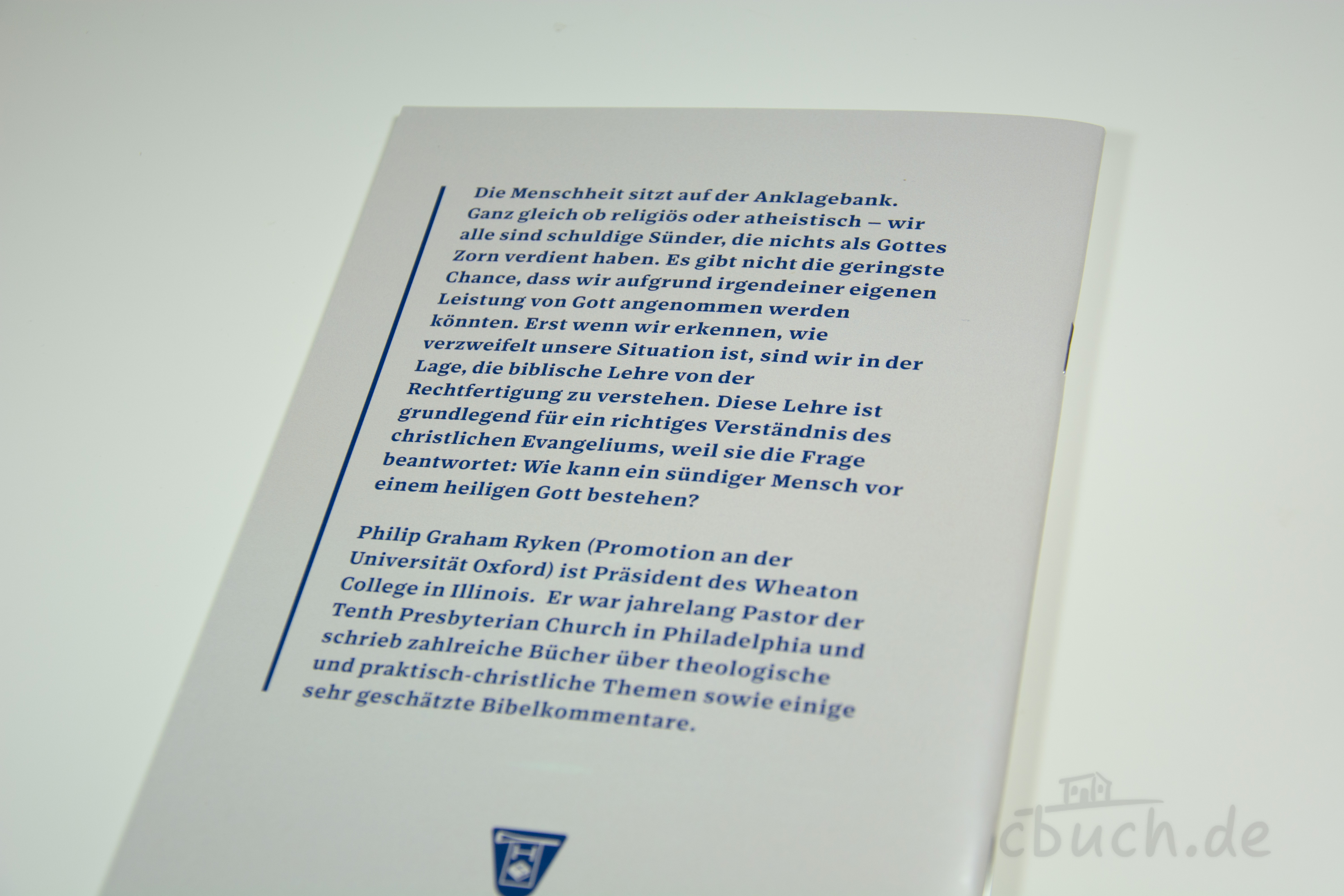 Rückseite eines Buchs mit theologischer Beschreibung Text auf der Buchrückseite über Rechtfertigung und Philip Gr