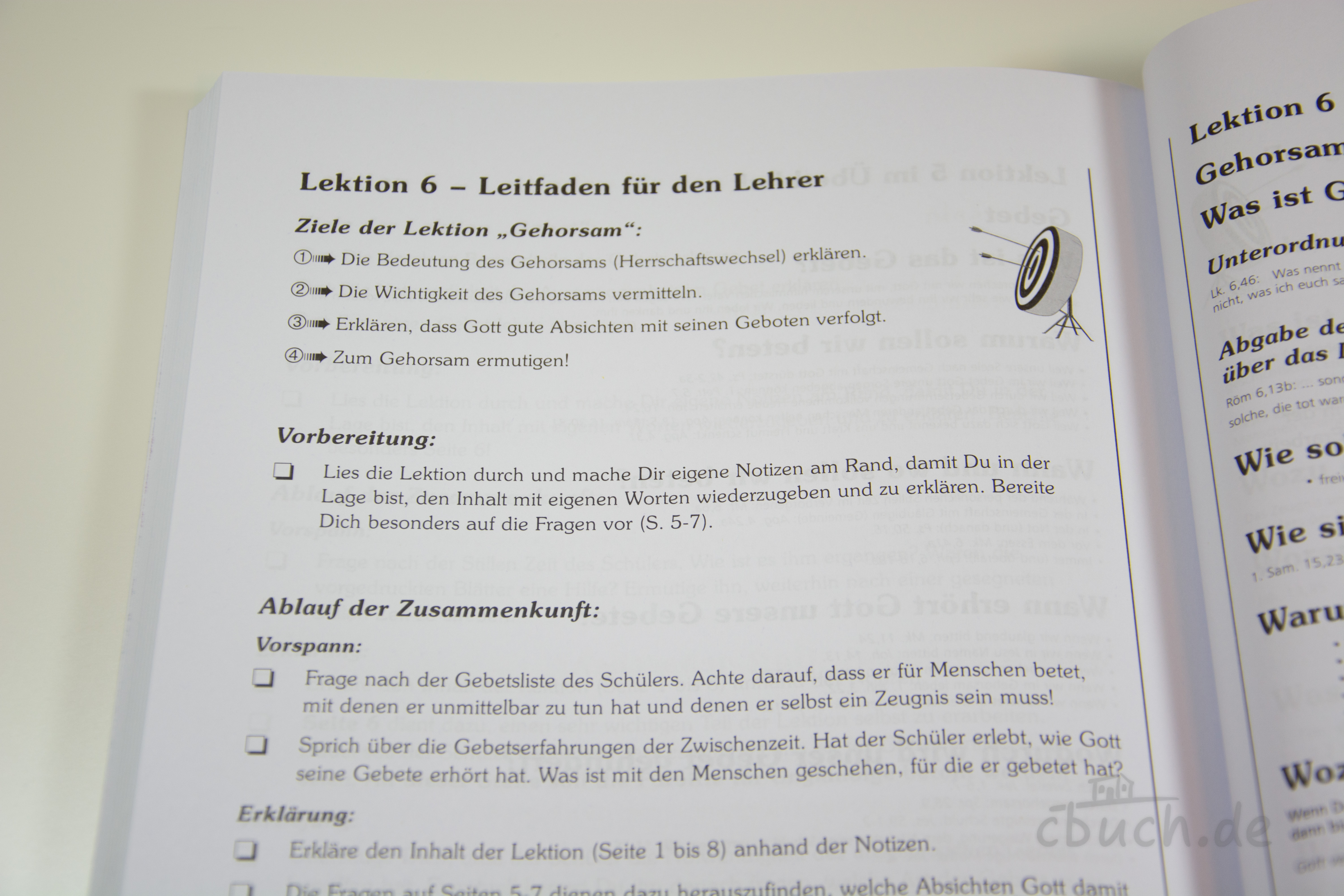 Geöffnete Buchseite aus „Machet zu Jüngern - Jüngerschaftskurs“ von CMV mit Lehrerleitfaden zu Lektion 6 über Gehorsam