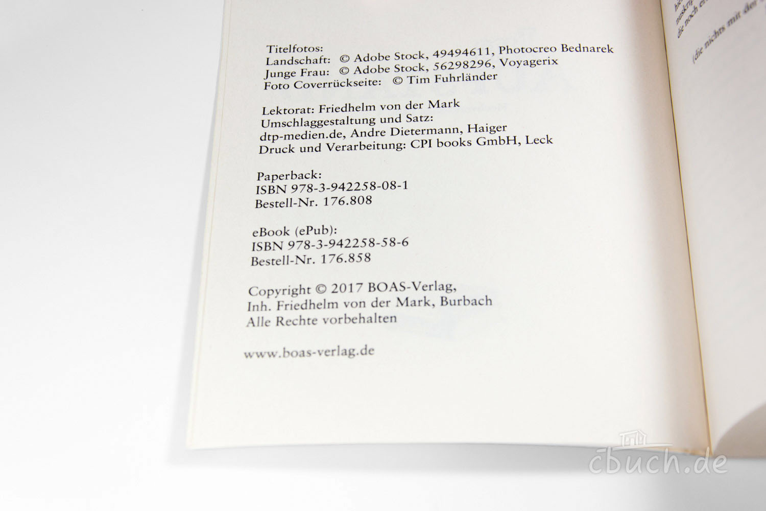 Impressum und ISBN-Informationen eines Buchs Seite mit Impressum und ISBN-Nummern eines Buchs