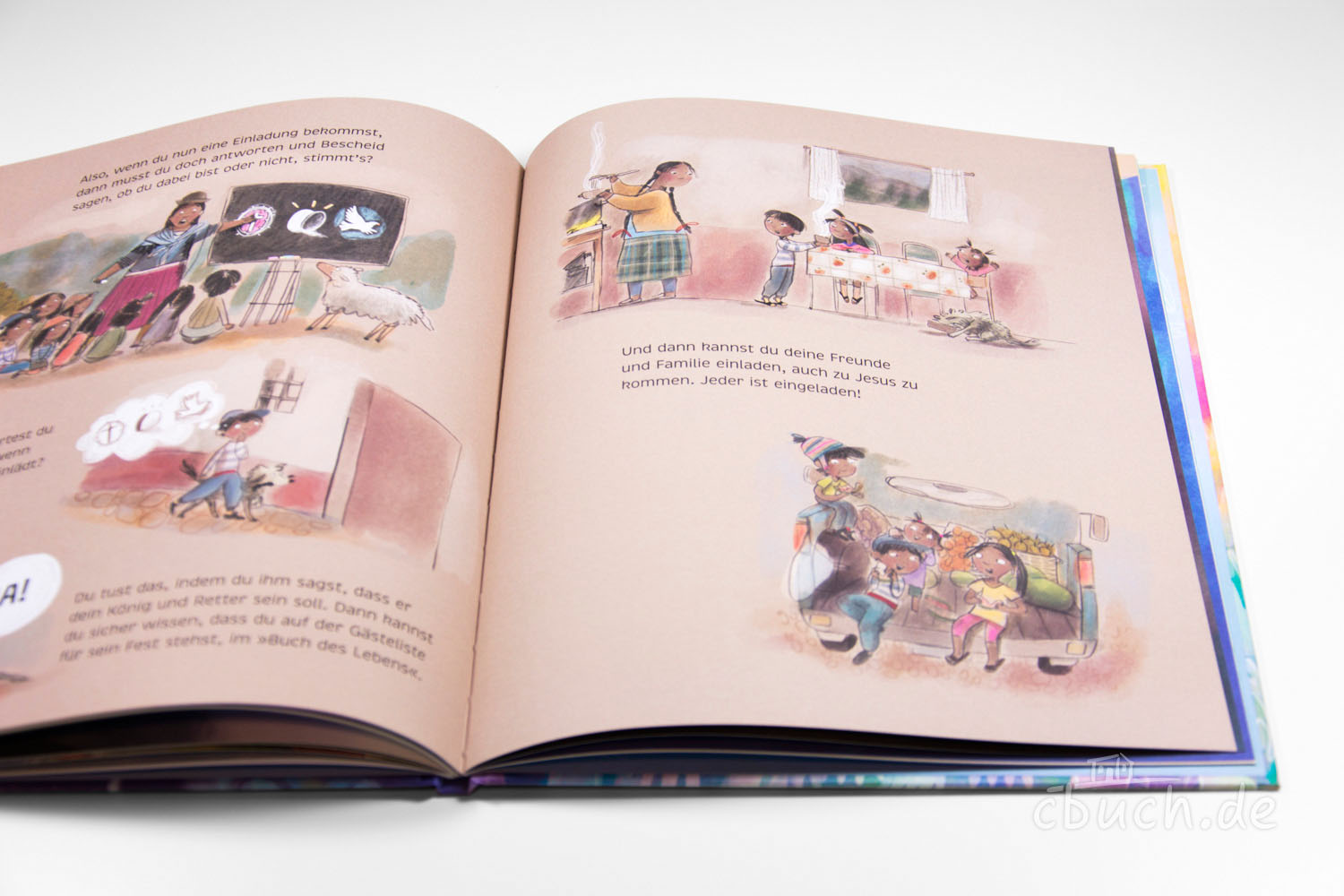Geöffnete Kinderbuchseiten mit farbigen Illustrationen und T Kinderbuchseiten mit mehreren bunten Zeichnungen und deutsch