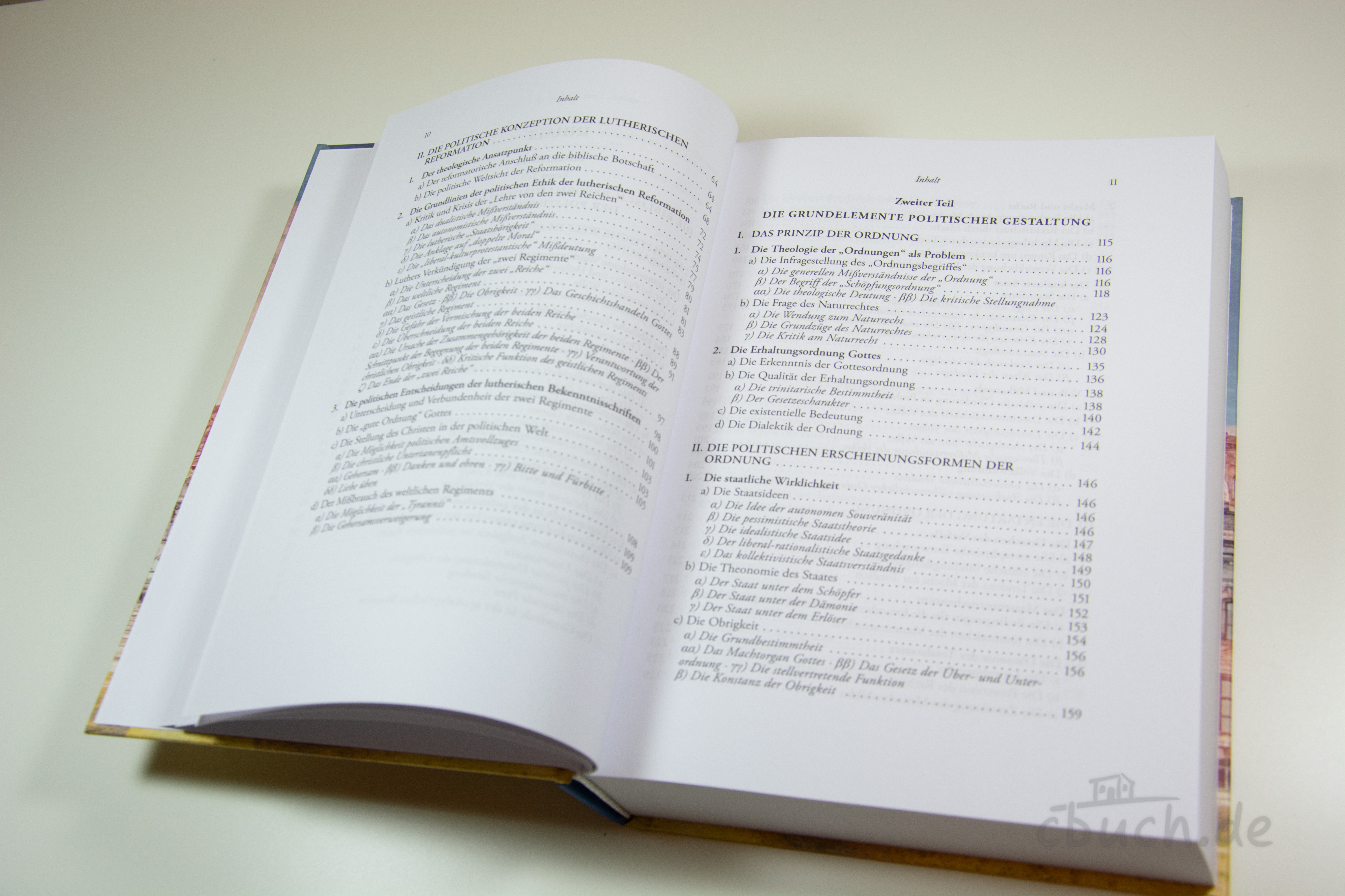 Geöffnetes Buch „Künneth: Eine Christliche Ethik des Politischen“ von Sola Gratia Medien mit sichtbaren Inhaltsseiten zur christlichen politischen Ethik.