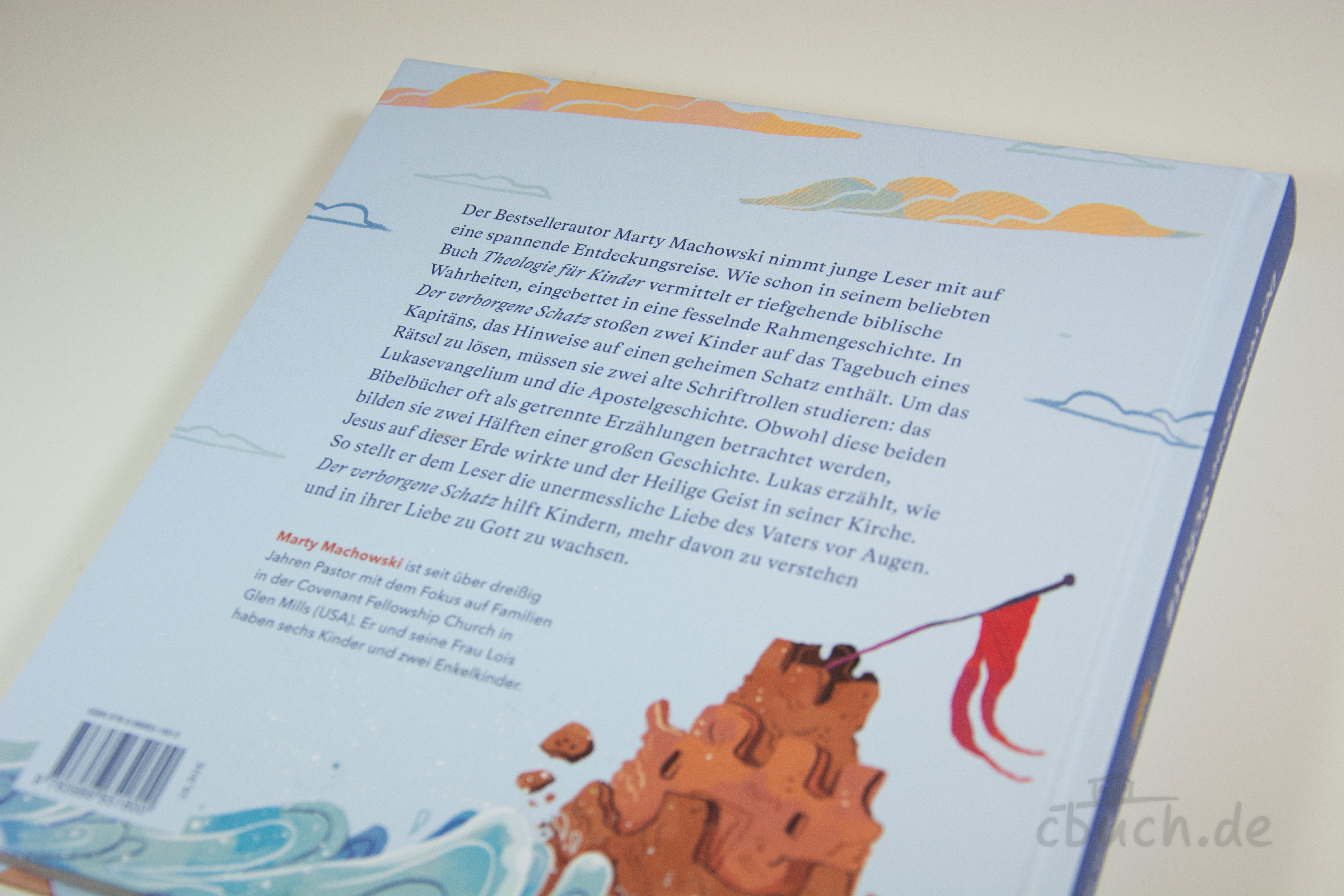 Buchrückseite von „Machowski: Der verborgene Schatz“ von Marty Machowski, Kinderbuch über Jesus, das Lukasevangelium und die Apostelgeschichte, Verlag Verbum Medien.