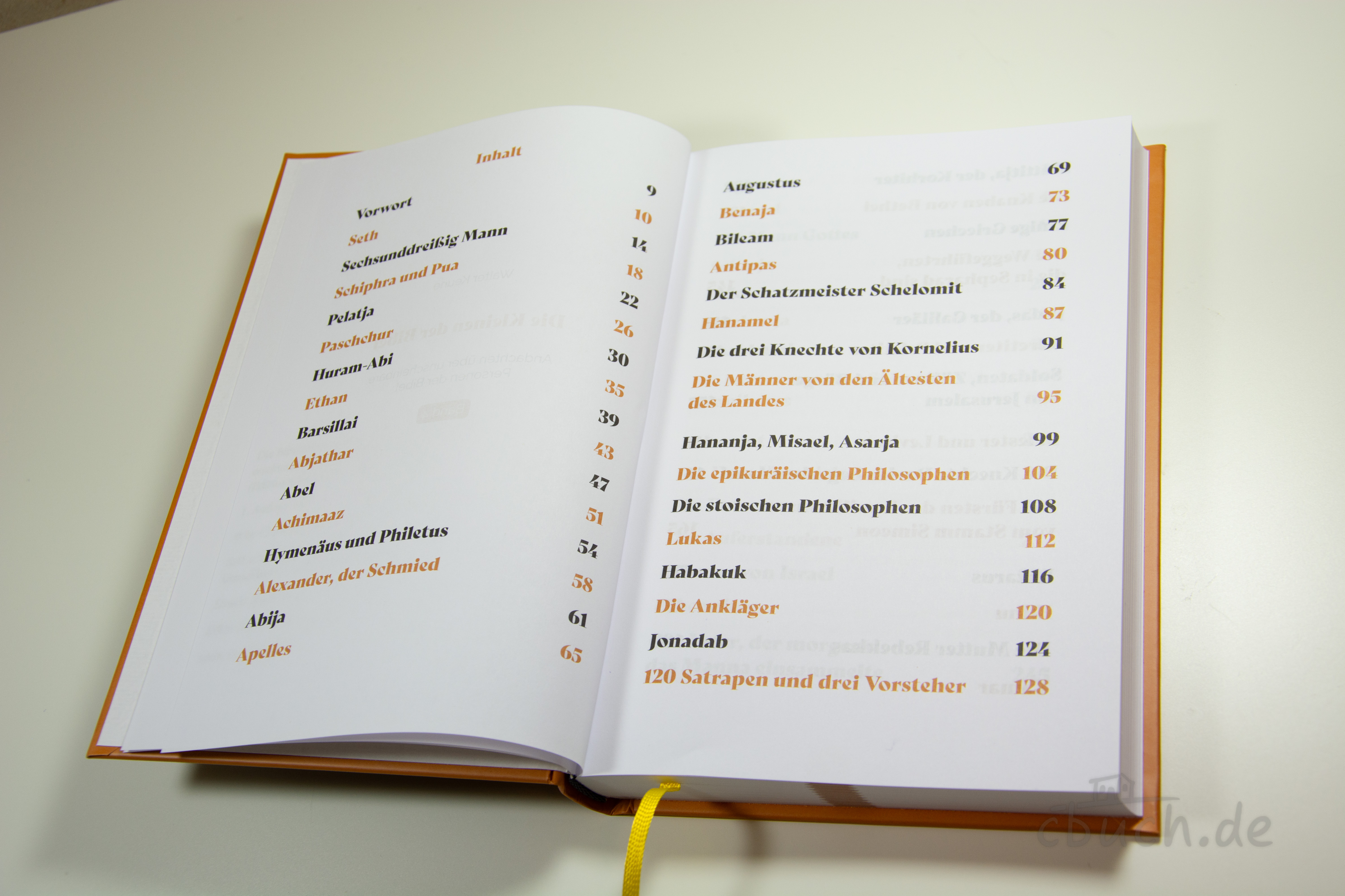 Aufgeschlagenes Buch „Keune: Die Kleinen der Bibel - Band 4“ von CSV mit Inhaltsverzeichnis; Andachten über unscheinbare Personen der Bibel für Familienandachten.