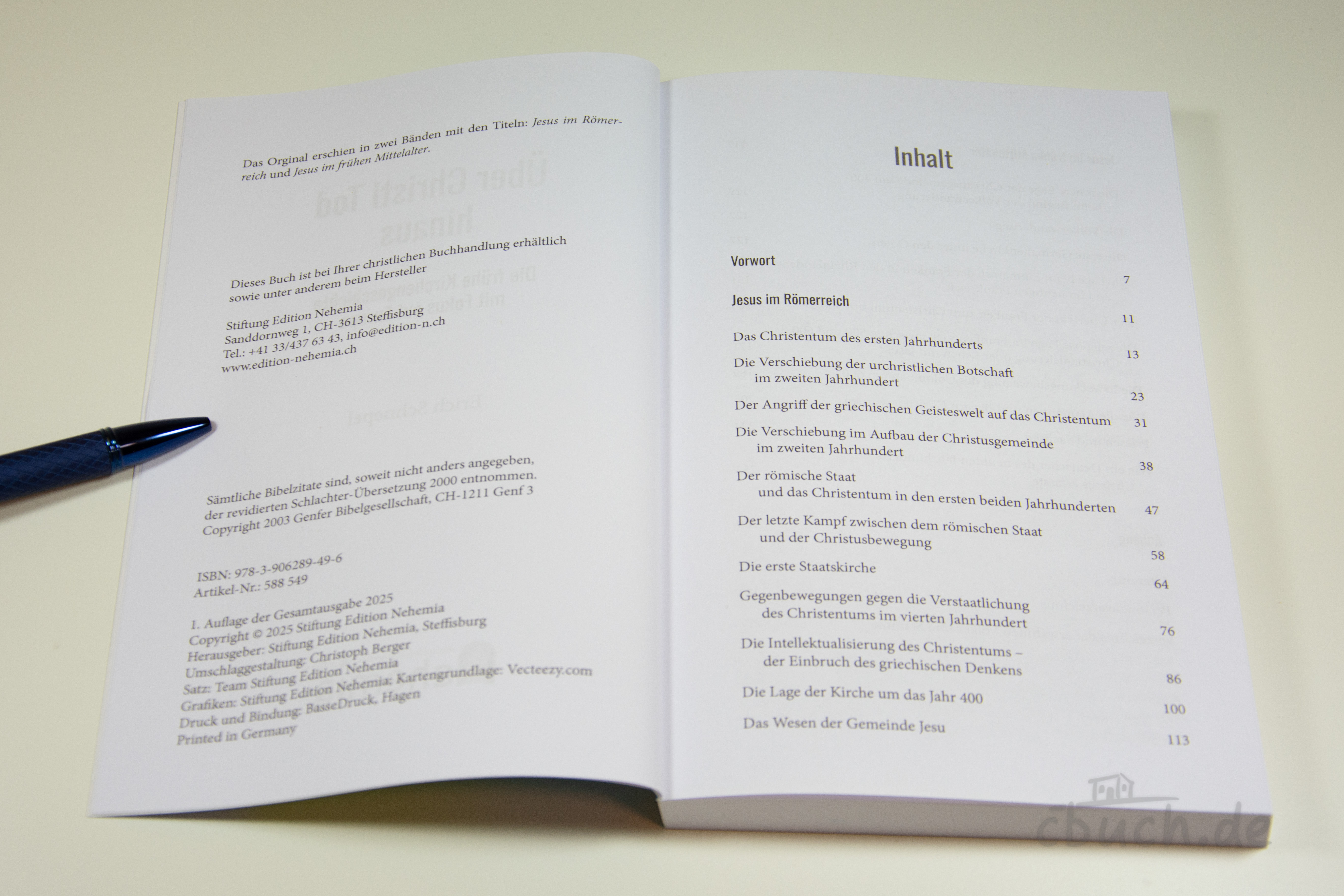 Erich Schnepel: Über Christi Tod hinaus – Inhaltsverzeichnis und Innenseiten Geöffnetes Buch „Über Christi Tod hinaus“ von Erich Schnepel mit Inhaltsverzeichnis zur frühen Kirchengeschichte in Europa, Edition Nehemia