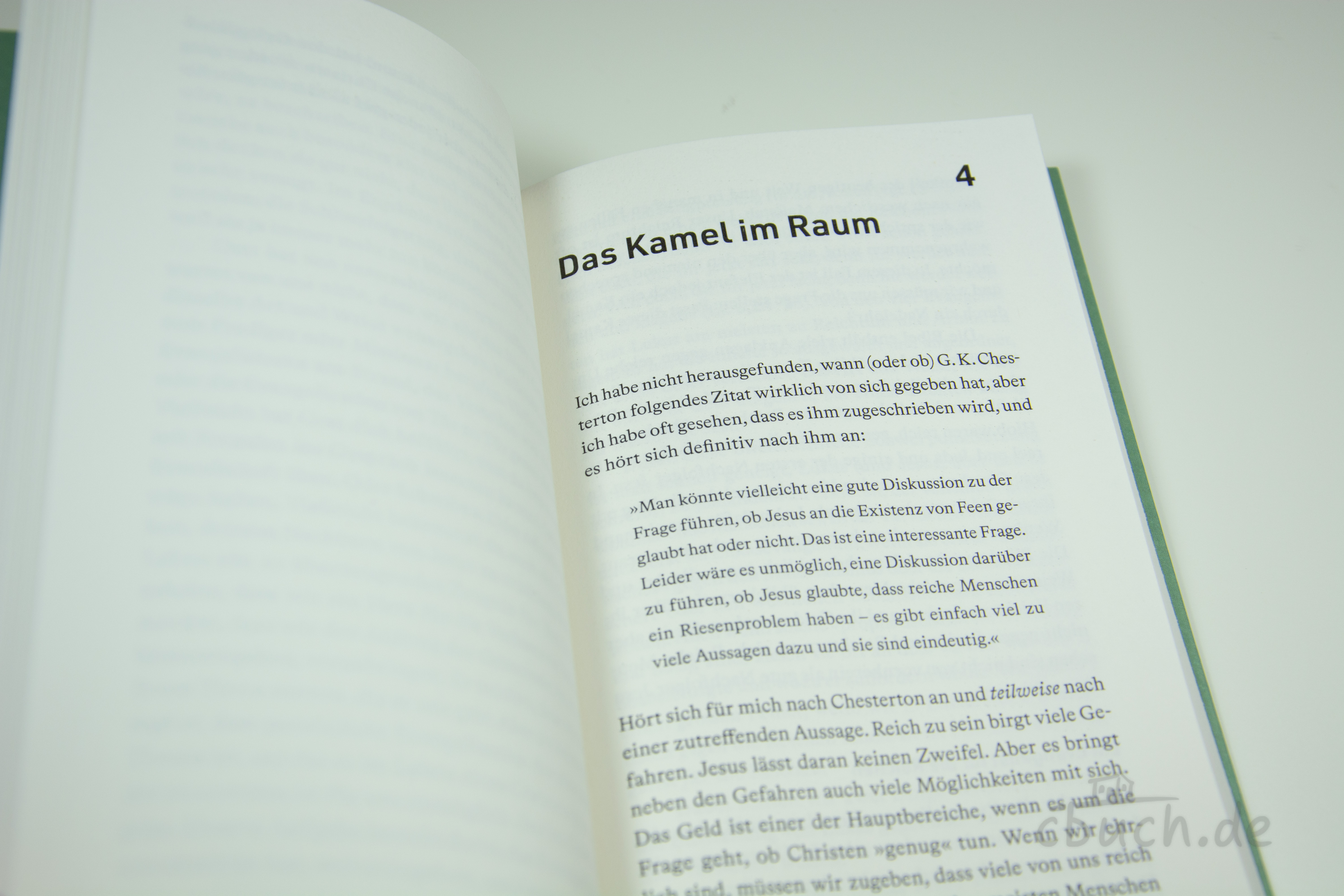 Blick ins Buch „Christsein schafft eh keiner“ von Kevin DeYoung – Kapitel „Das Kamel im Raum“ Innenansicht des Buches „Christsein schafft eh keiner“ von Kevin DeYoung, aufgeschlagen bei Kapitel 4 „Das Kamel im Raum“, Verbum Medien